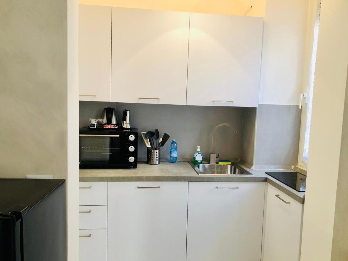 Lovely 2 Room Apartment With Small Garden Milano Dış mekan fotoğraf