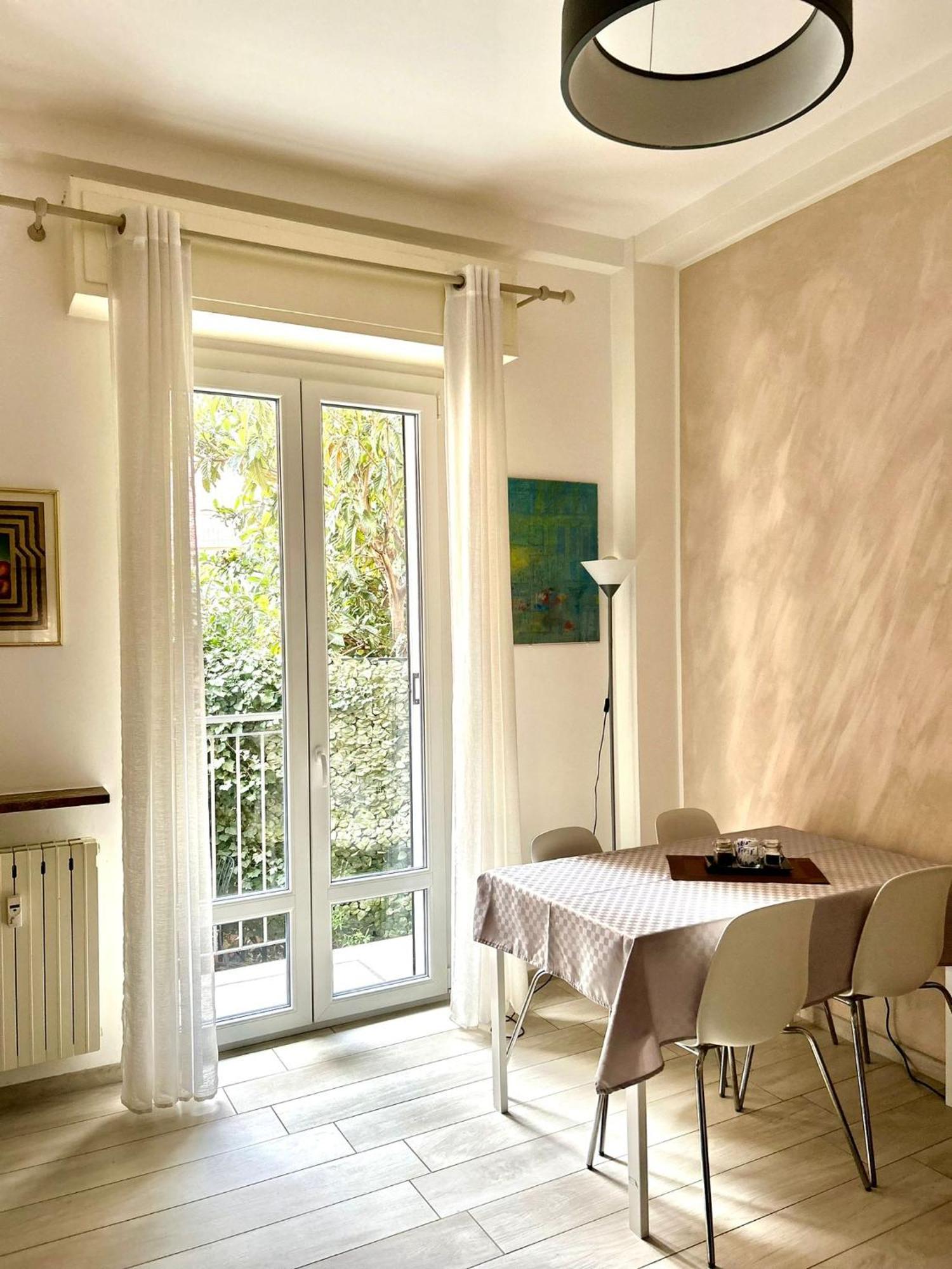 Lovely 2 Room Apartment With Small Garden Milano Dış mekan fotoğraf